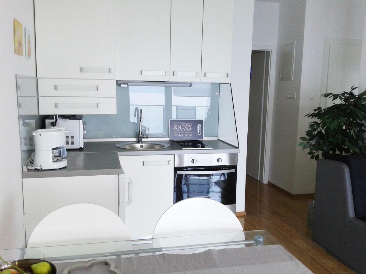 Apartment Sol - 5M From The Sea Драшніце Екстер'єр фото