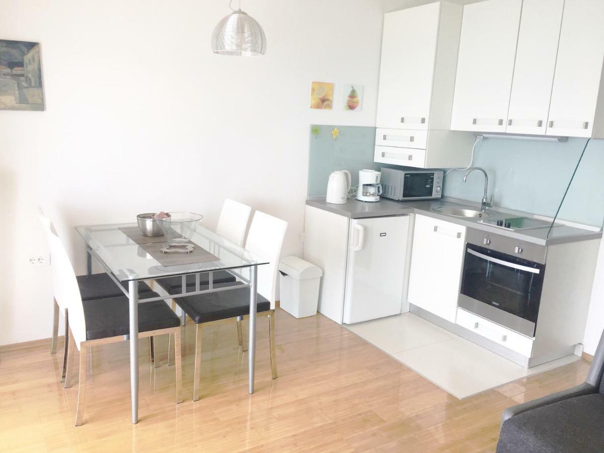 Apartment Sol - 5M From The Sea Драшніце Екстер'єр фото